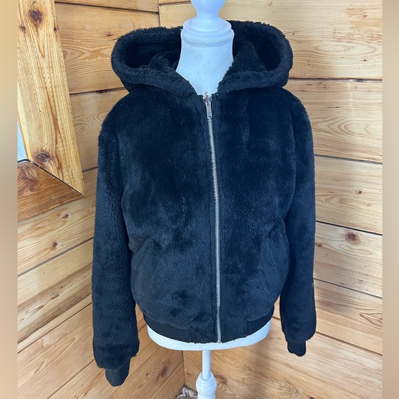 Vintage Jackets & Blazers - Vintage Y2K Black Faux Fur Hood Jacket Reversible Women’s Small McBling Mobwife